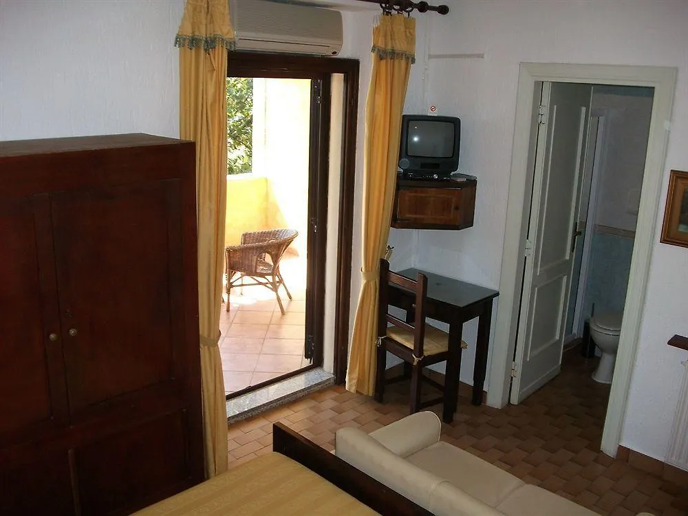 Hotel Abbaruja Olbia 3*,
