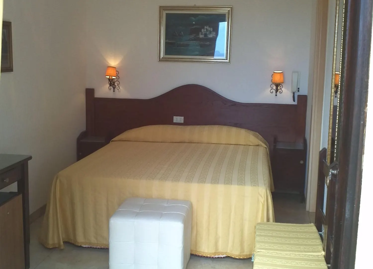 Hotel Abbaruja Olbia Italia